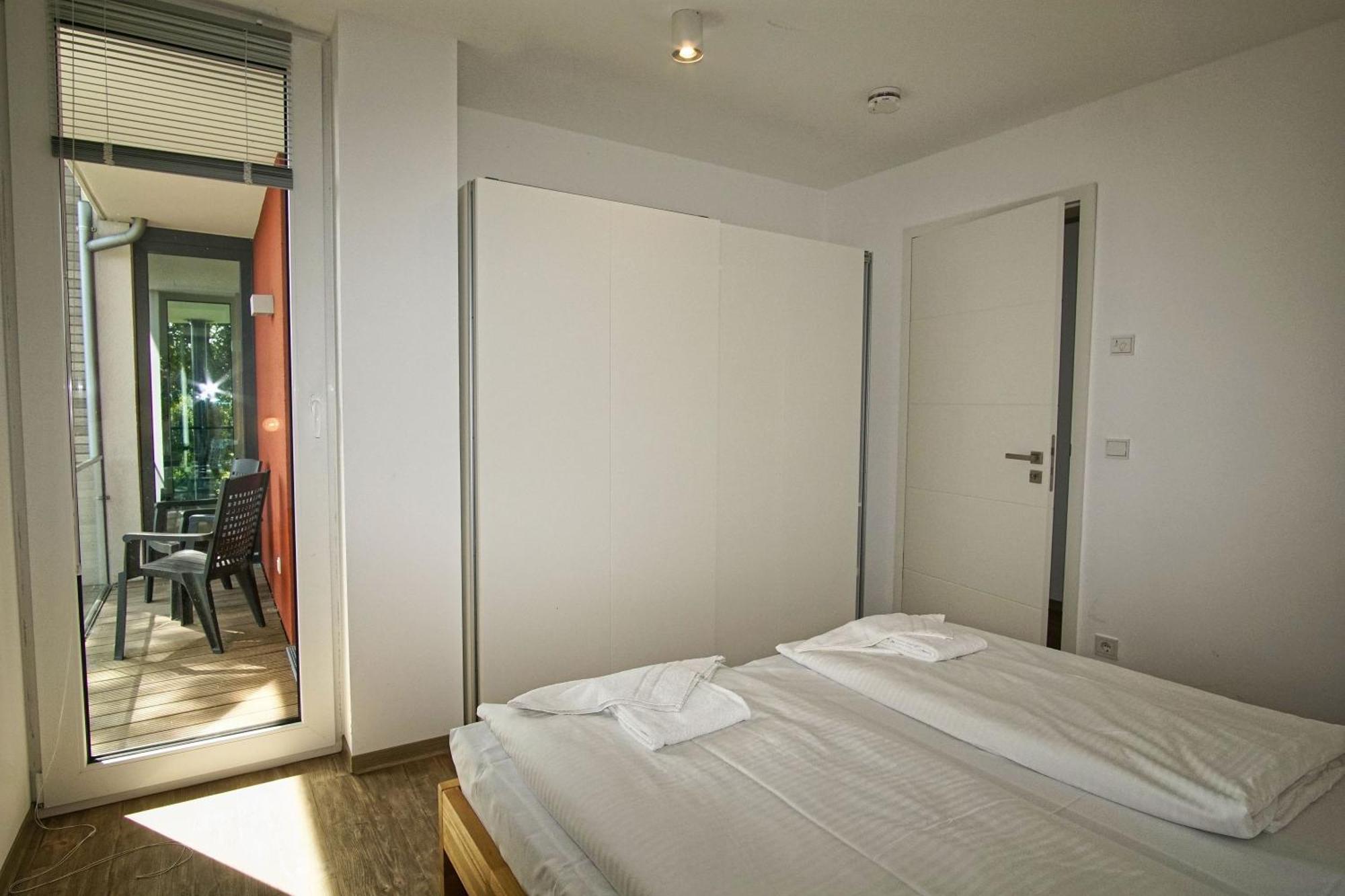 Haus Hafenkieker Fewo 08 - Balkon, Hafenblick พุทบัส ภายนอก รูปภาพ