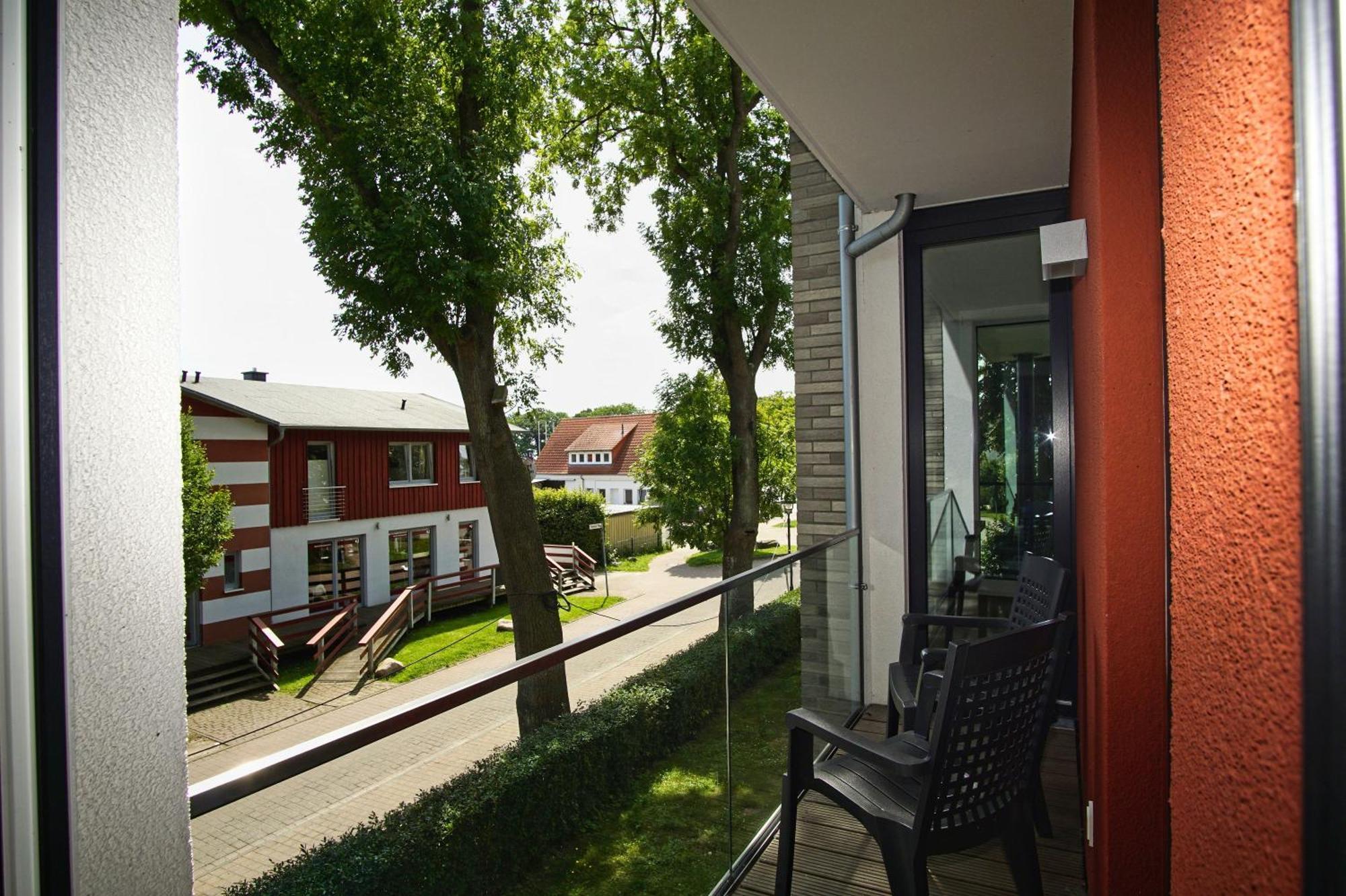 Haus Hafenkieker Fewo 08 - Balkon, Hafenblick พุทบัส ภายนอก รูปภาพ